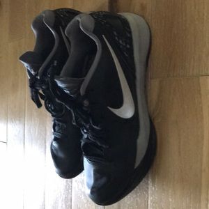 Women’s Nike volleyball shoe. Size 9